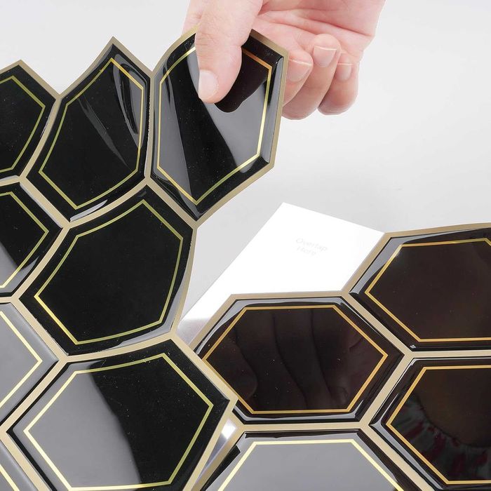 Faianta autoadeziva 3D set 16 buc 30.5x30.5 cm bucatarie baie negru auriu hexagon -LIVRARE GRATUITA !
