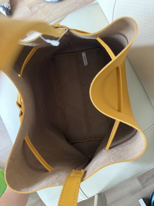 Чанта в цвят горчица