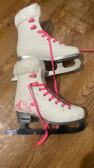 Продам коньки бу