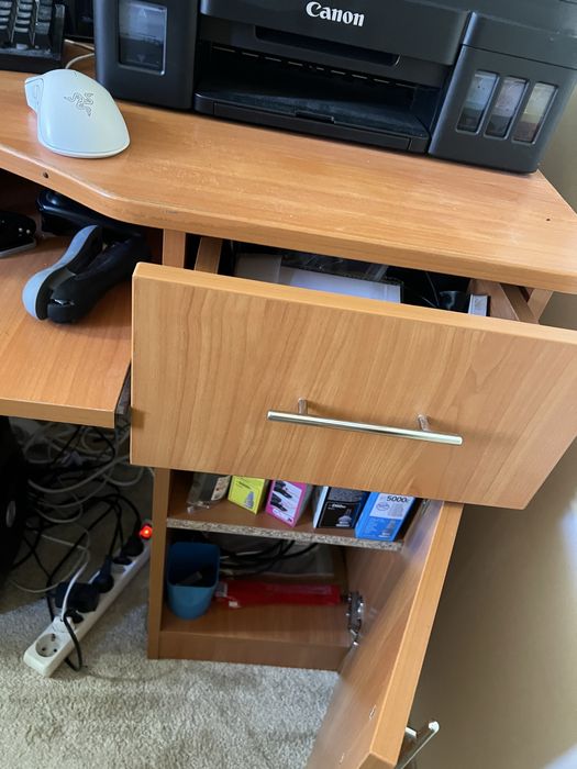 Birou calculator stare excelenta culoare cires