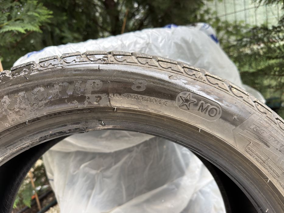 Set 4 Anvelope Iarnă Goodyear UltraGrip Performance 8 | 245/45 R18 BMW/ MO