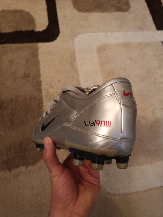 Vând ghete de fotbal Nike Total90