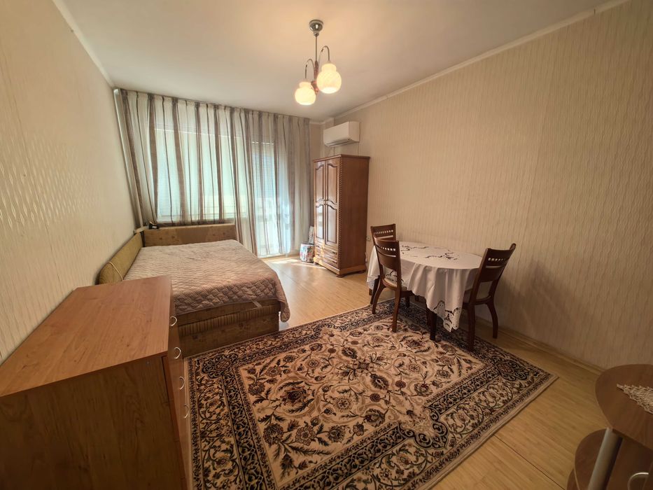 Продава се Тристаен апартамент в Ямбол, Златен рог - 80 кв.м за 1125 €/кв.м - Снимка #1