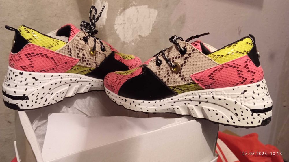 Цветни маратонки  37 номер