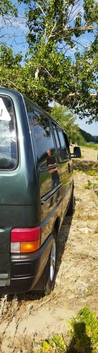 Продам машину срочно.