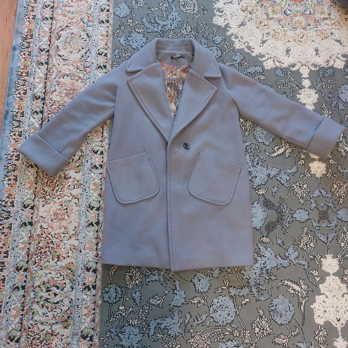 Продам куртки пальто пиджаки платья