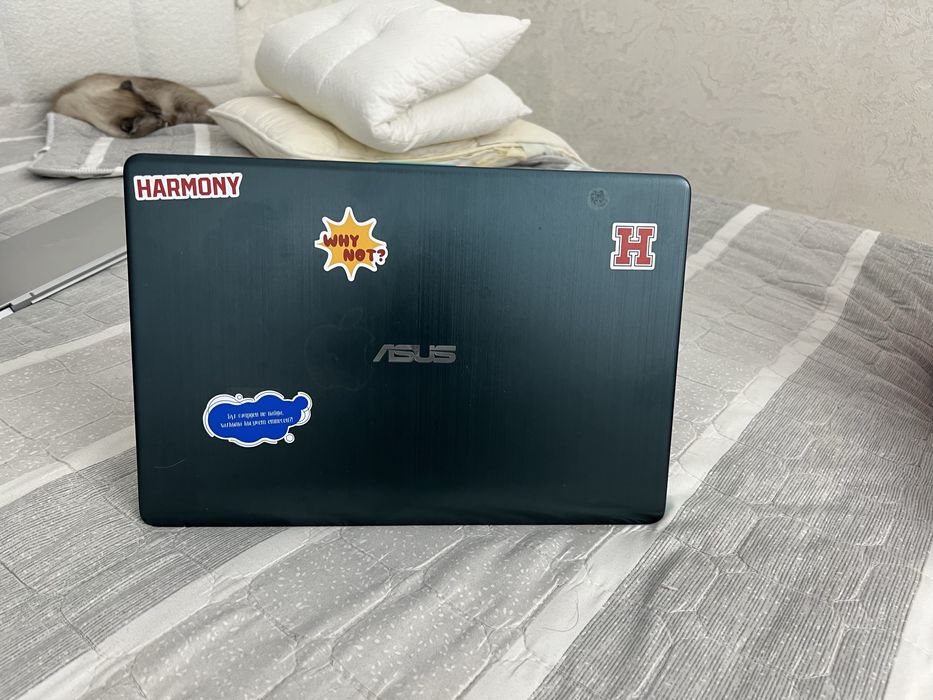 Asus s15 в хорошем состоянии