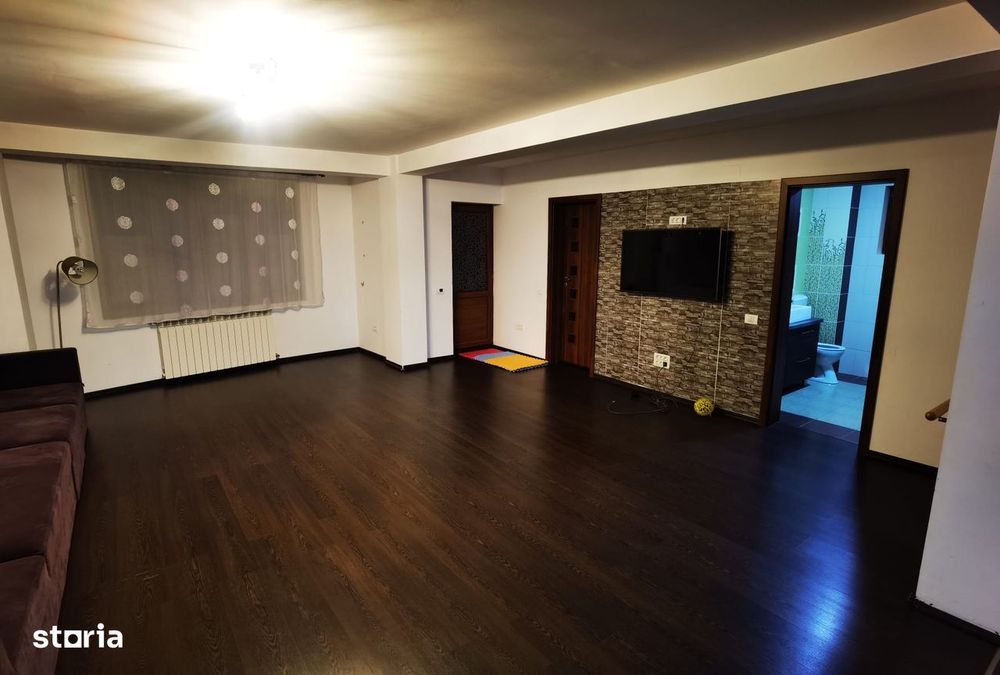 Navodari - Vila D+P+2 +T - ideală pt 2 familii sau ca Business