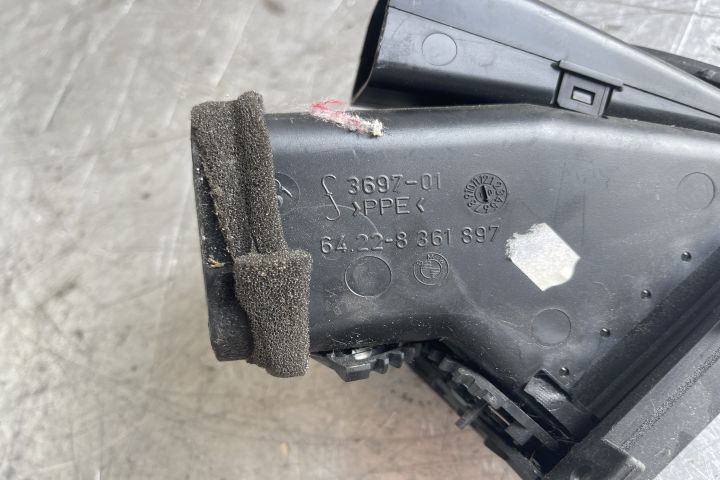 Grila ventilatie bord stanga 64228361897 / 64.22-8 361 897 BMW Seria