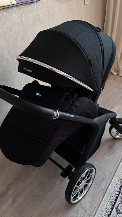 Продам детскую коляску Ining baby