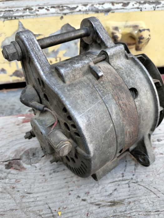 Продам генератор на Тойоту