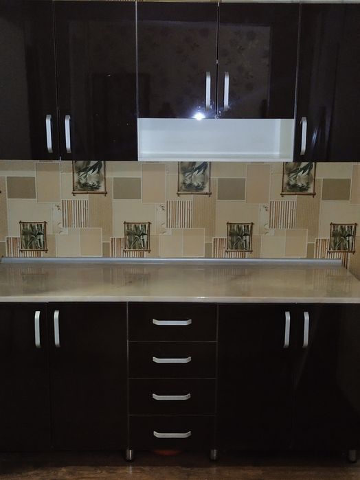 Срочно продается кухонный гарнитур идеальном состояние