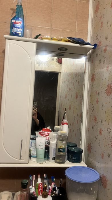 Шкаф для ванны с зерколом