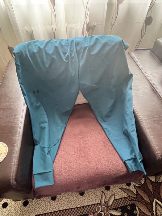 Pantaloni trening  noi