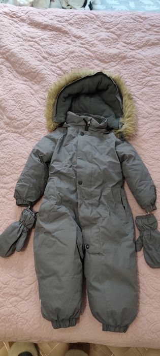 Продам зимние комбинезоны