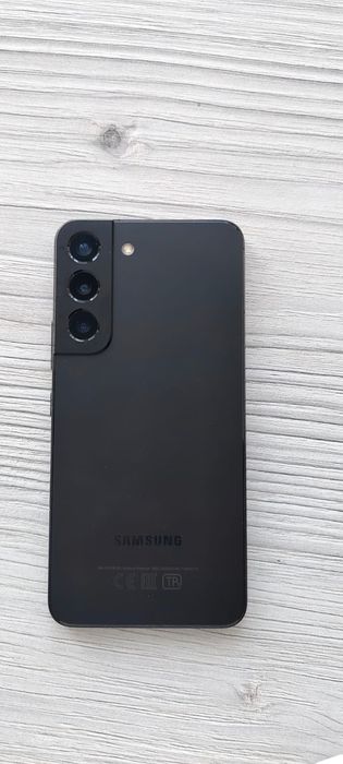 Срочно продам Samsung Galaxy S22