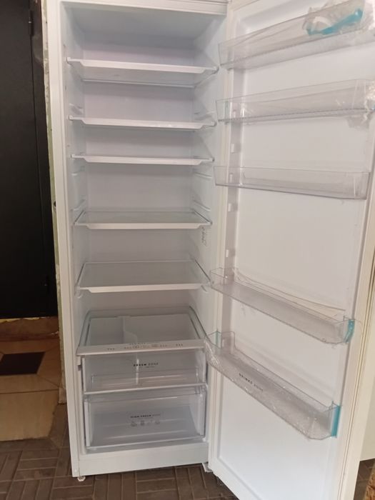 Холодильник новый