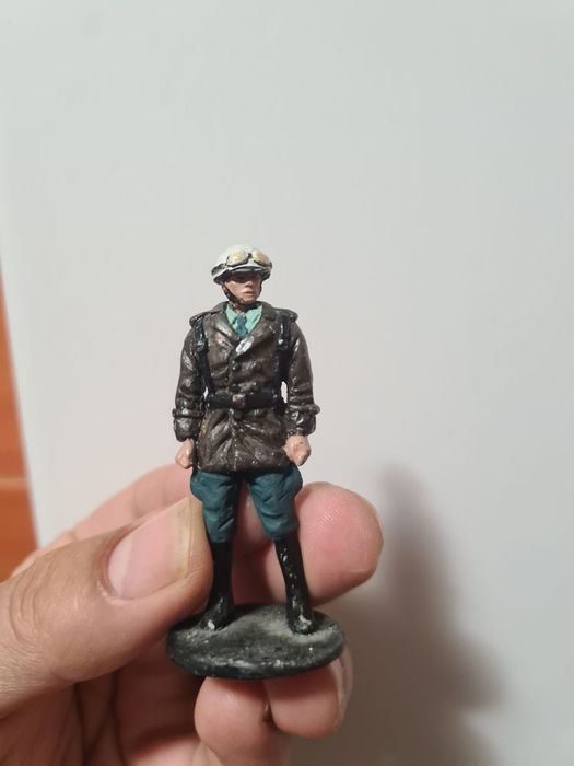 Figurina Papo 2000 + 2 figurine metalice Army House