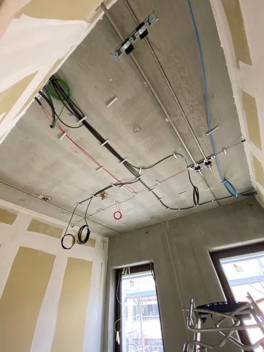 Electrician profesionist