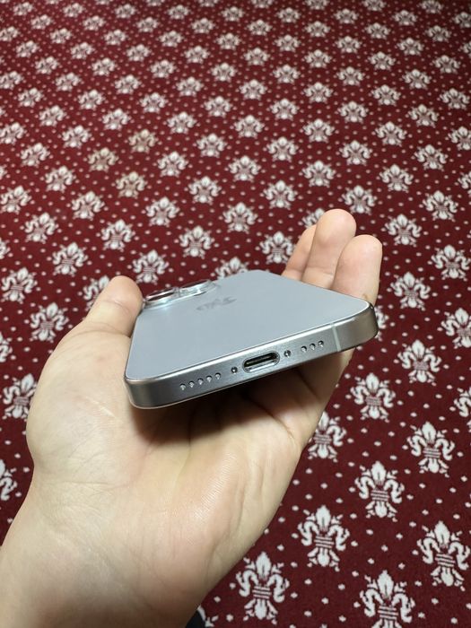 iPhone 15 pro titan