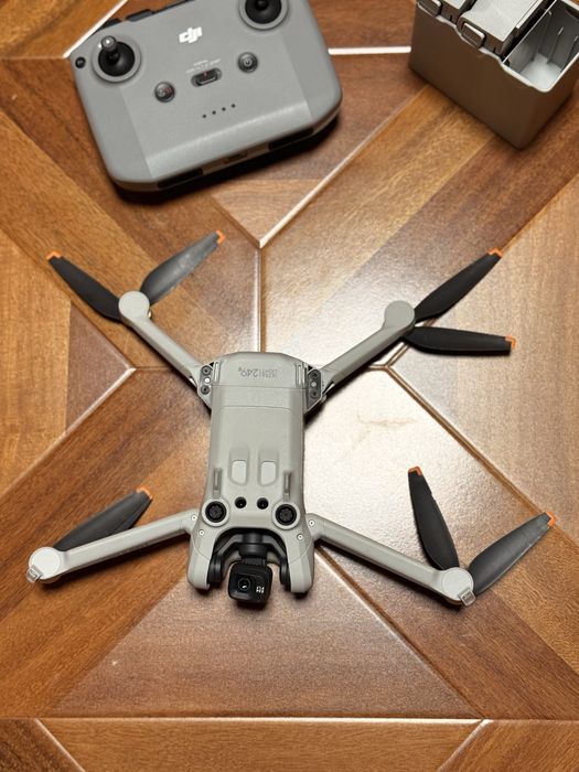 DJI Mini 3 Pro + Fly More Combo – Stare Impecabilă, Ca Nouă!