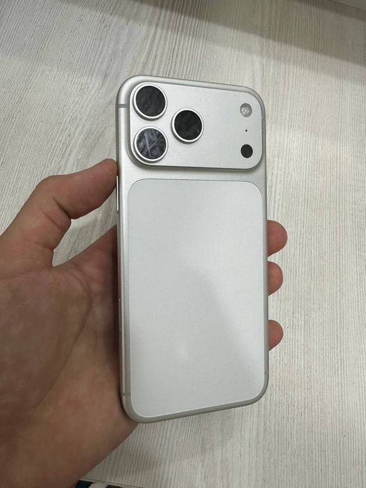 Srochna sotiladi iphone 17 pro