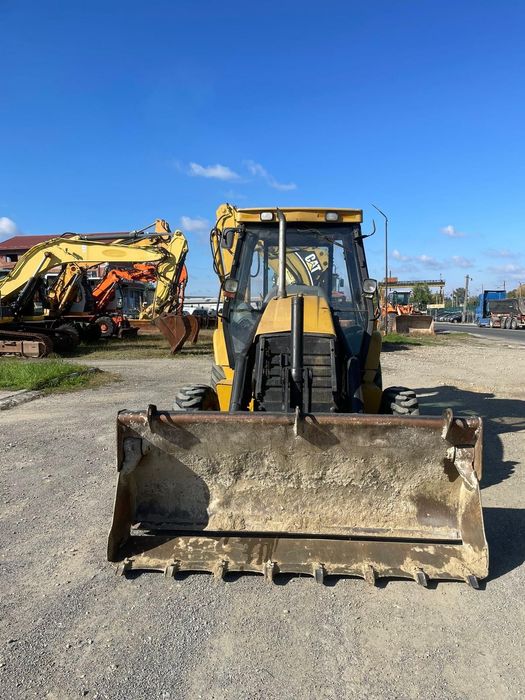 Buldoexcavator Caterpillar CAT 424D 2005 – gamă variată de utilaje