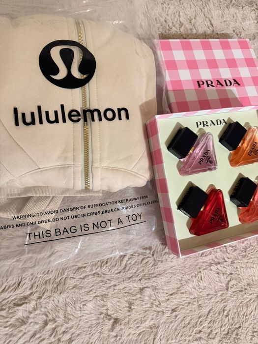Суитчер Lululemon + Не използвани парфюми Prada