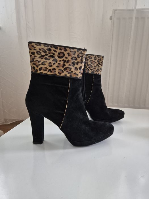 Ghete piele intoarsa dama