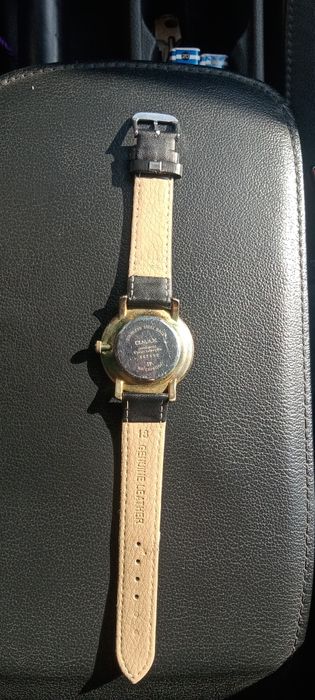 Продам женские часы