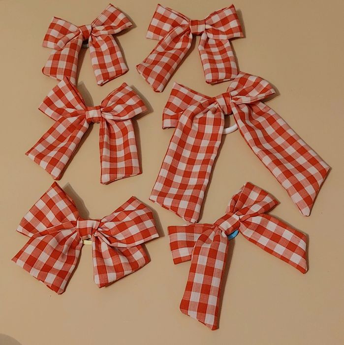 Красивый бант для волос