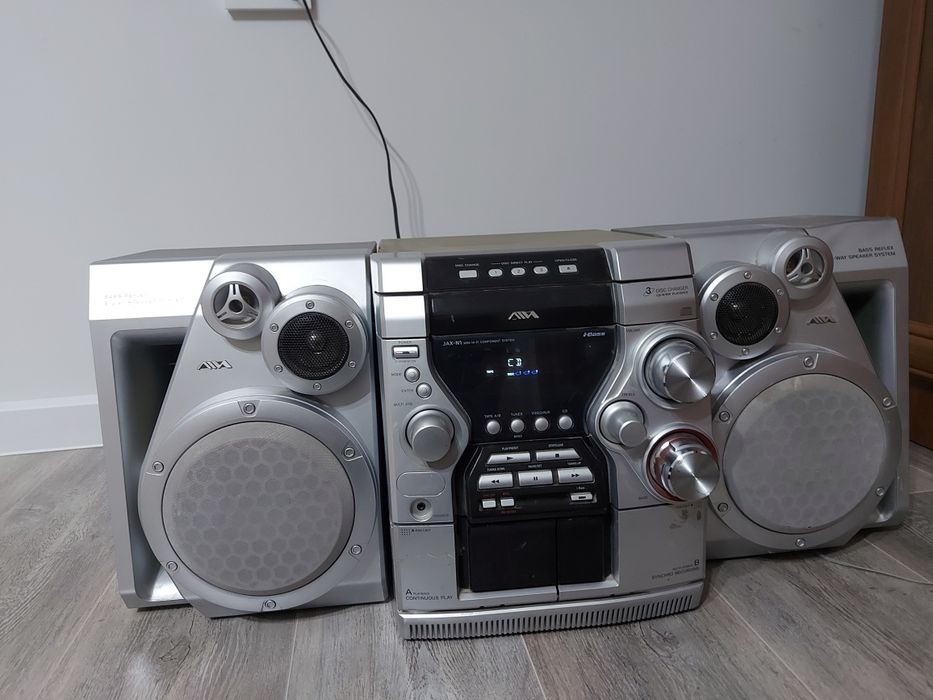 Музыкальный центр