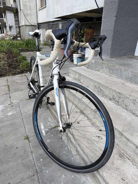 Шосеен велосипед Carrera Virtuoso