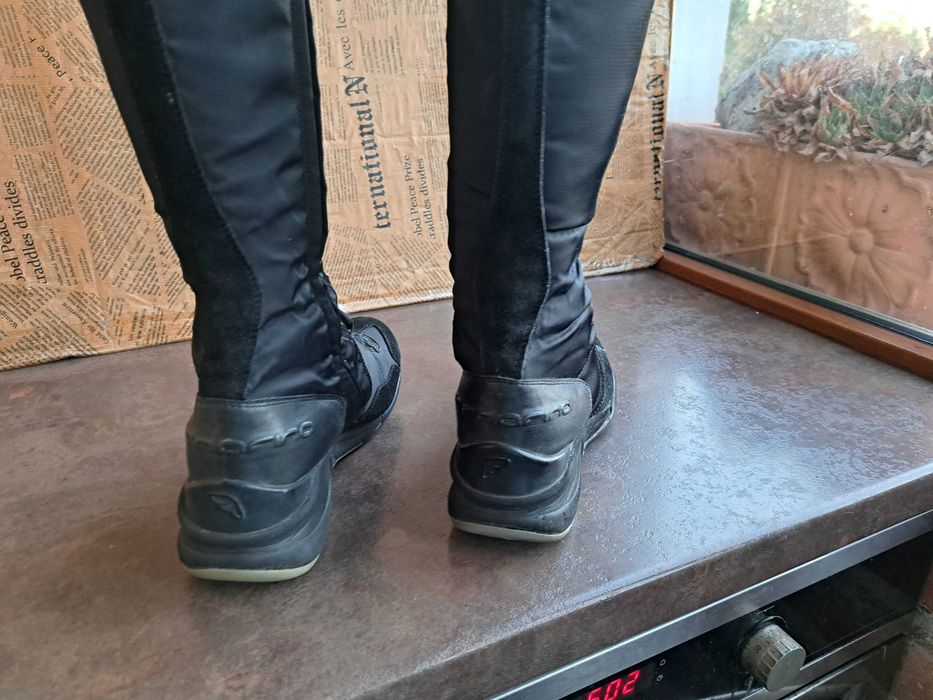 дамски ботуши,зимни обувки,спортни боти,FORNARINA,номер 38,с платформа