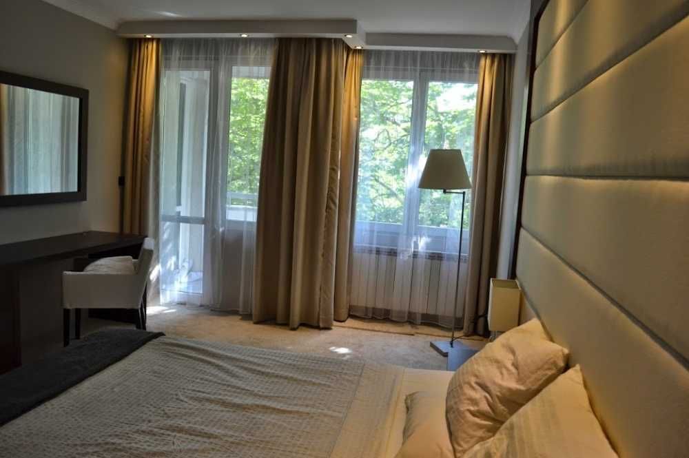 Продава се Тристаен апартамент в София, Стрелбище - 257 кв.м за 1012 €/кв.м - Снимка #6