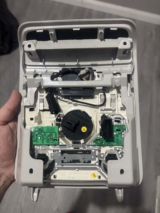 Plafoniera VW Passat CC cu buton trapa panoramica