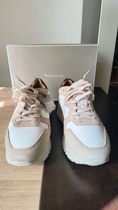 Чисто нови маратонки Tamaris – естествена кожа, 41 номер (от Париж)