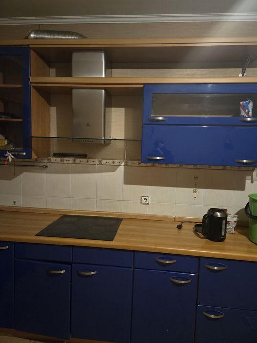 Продам б/у кухонный гарнитур.
