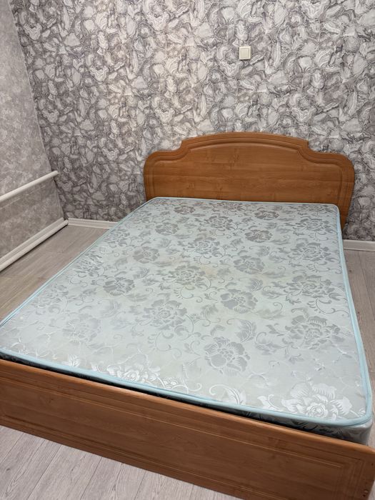 Продам шкаф с кроватью