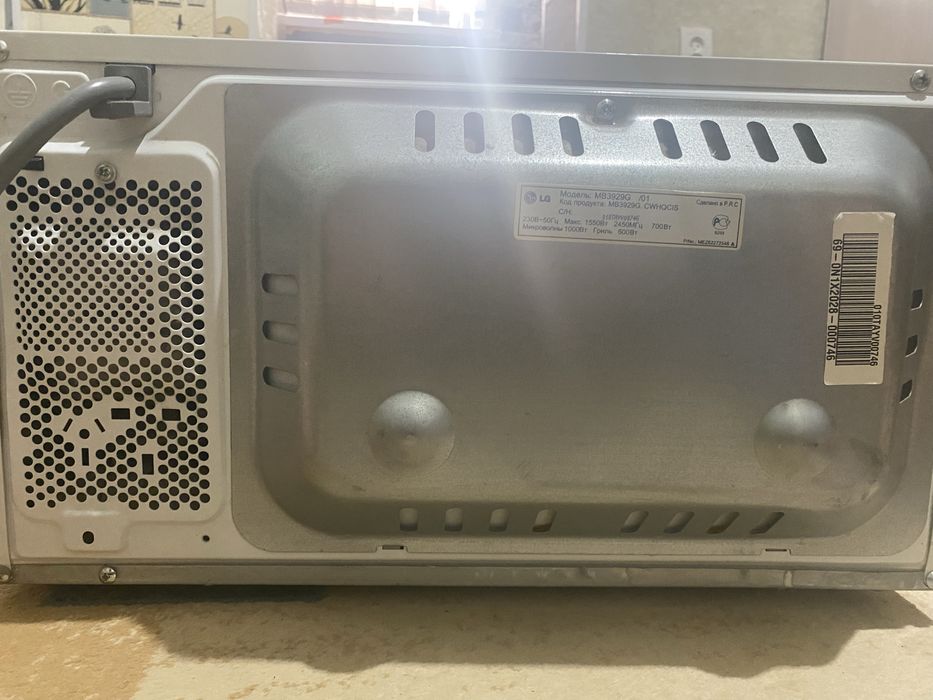 Продается микроволновая печь LG