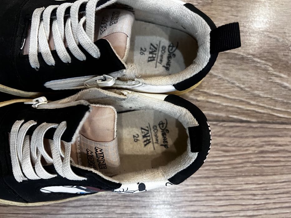 Продам кеды на девочку