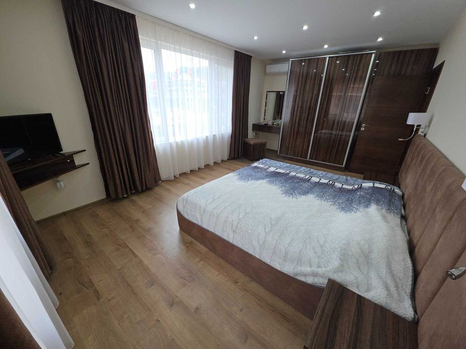 Продава се Четиристаен апартамент в Велинград - 100 кв.м за 1600 €/кв.м - Снимка #3