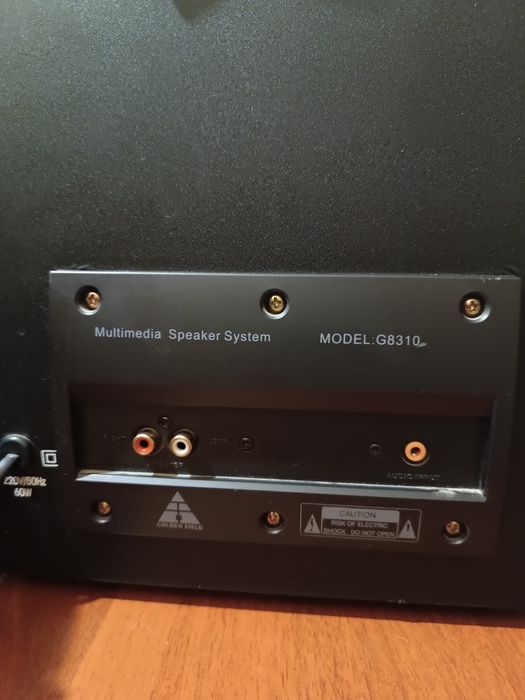 Продаю Multimedia Speaker System Model G8310 в хорошем состоянии.