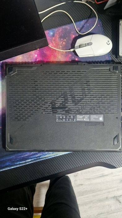 Vând laptop gaming ASUS ROG Strix