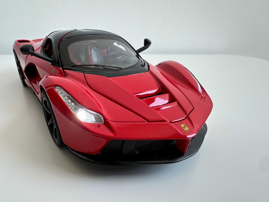 Macheta auto Ferrari LaFerrari 1/24