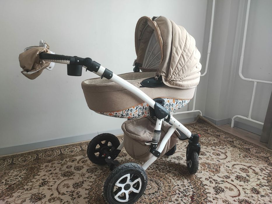 Продам коляску Adamex