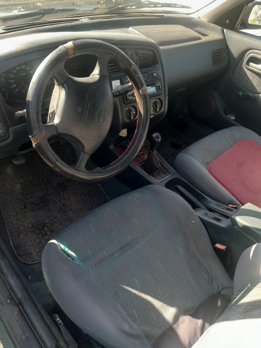 Продавам нисан примера на части