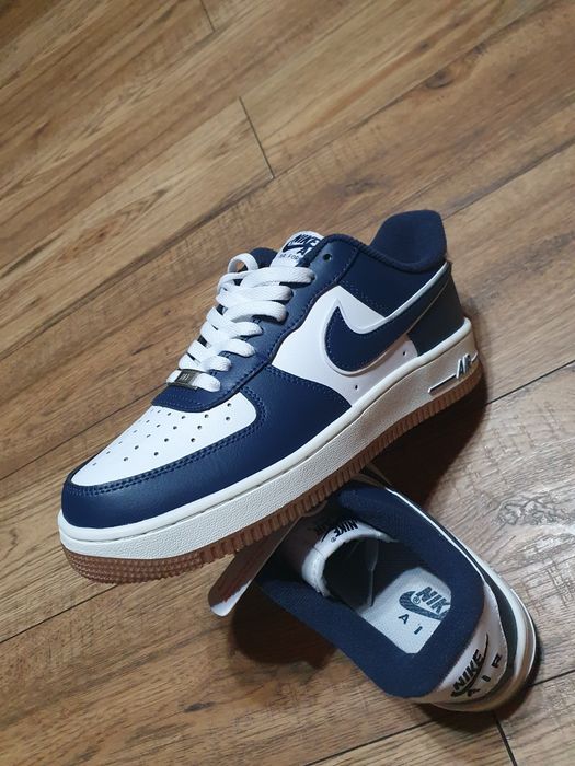 Vând adidasi nike air force 1