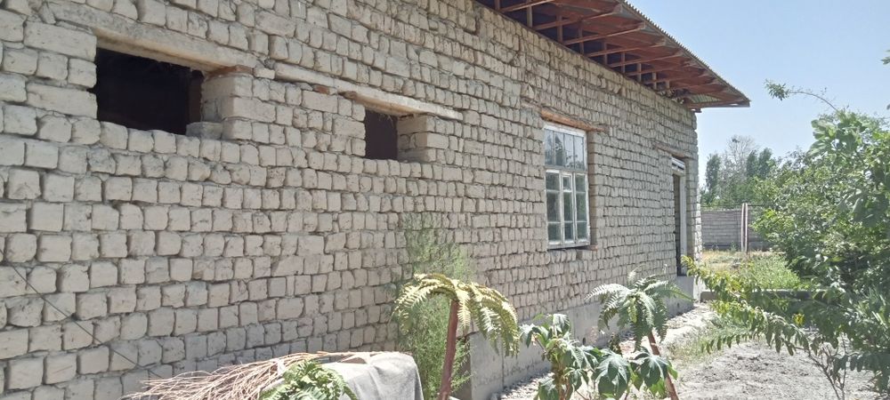 Уй сотилади лакатся яхши жойдан кучани усти