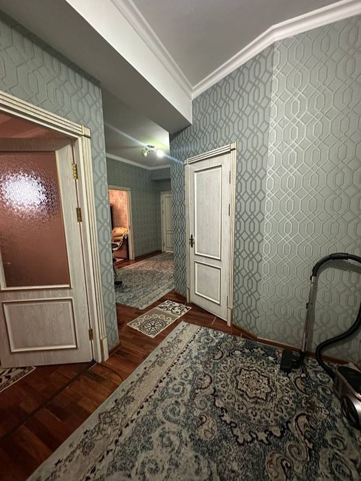 Юнусобод 13 кварталда 3 хоналик квартира сотилади 1 этажда